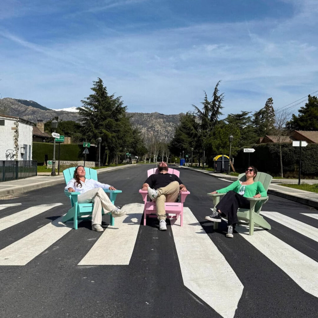 L'équipe Buzzwatch lors du tournage TikTok de Keter à Madrid